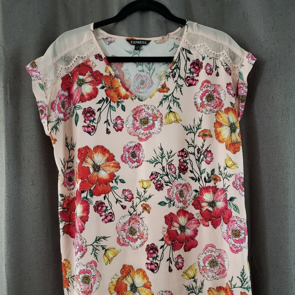 Express Floral Blouse